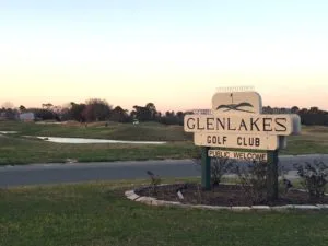 Glen Lakes Golf Club sign