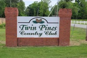 Twin Pines Country Club sign
