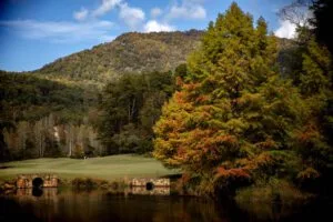 Rumbling Bald Resort Apple Valley Course Hole 11